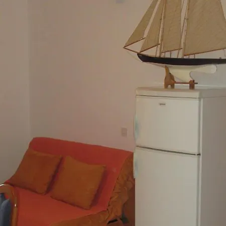 J & B Holiday House