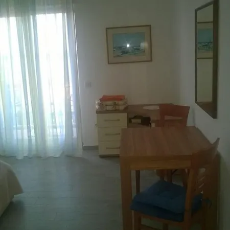 J & B Holiday House