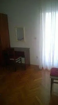 J & B Holiday House *
