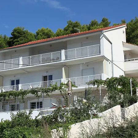 Apartment J & B Holiday House *